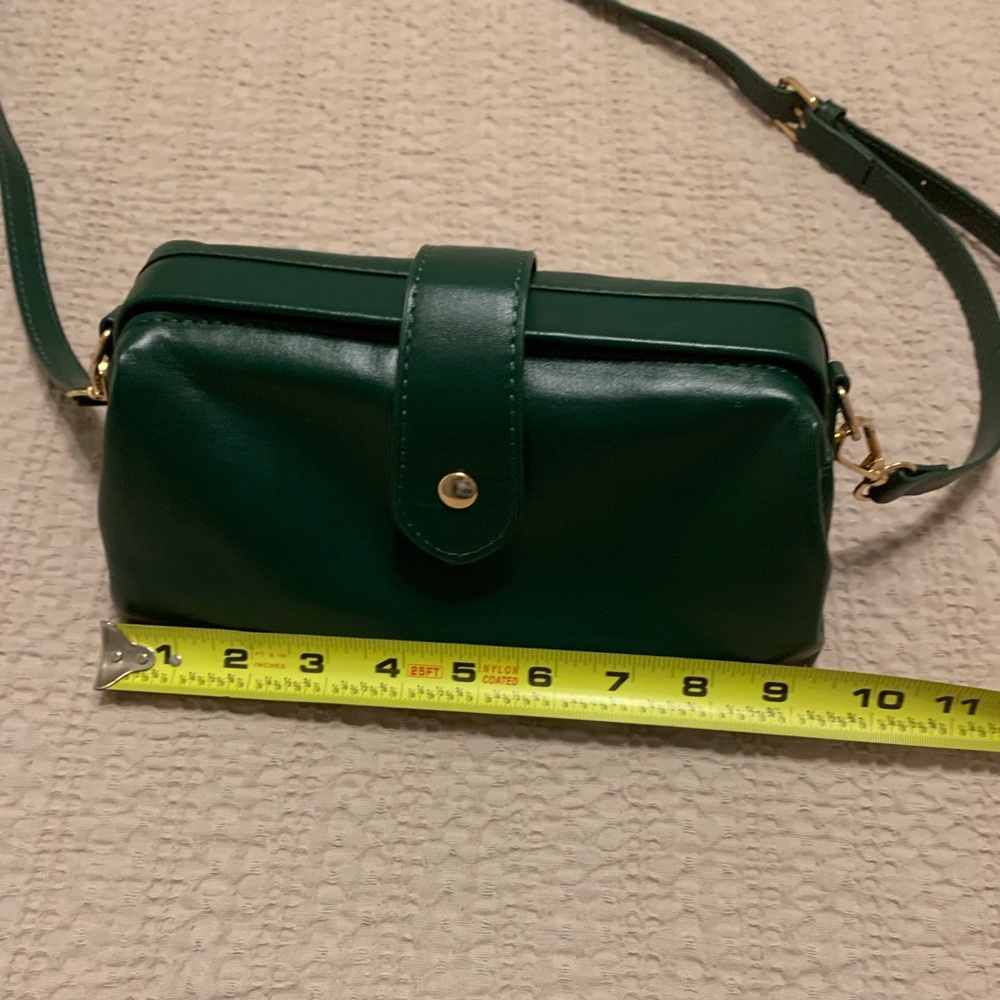 Small purse with crossbody strap.  Dark Green. New Without Tags - Picture 4 of 8